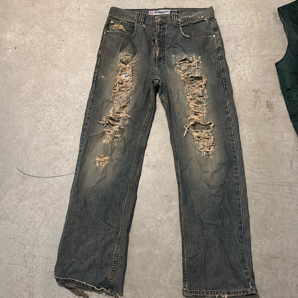 Anchor blue Oakley distresses jeans